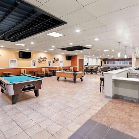 Clarion Inn & Suites And Convention Center 卡尼 外观 照片