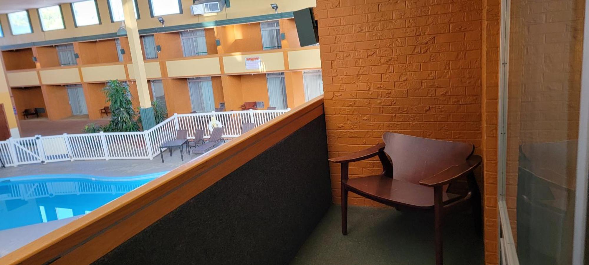 Clarion Inn & Suites And Convention Center 卡尼 外观 照片