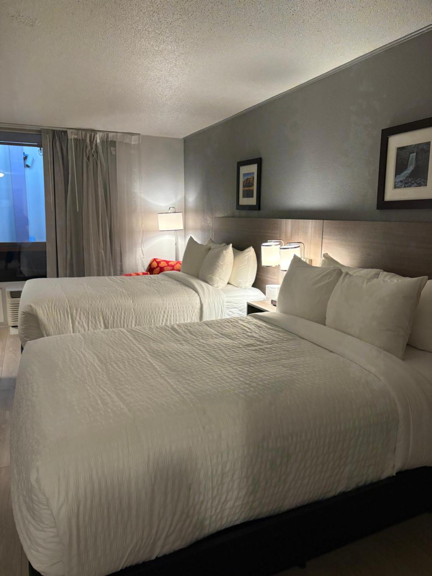Clarion Inn & Suites And Convention Center 卡尼 外观 照片