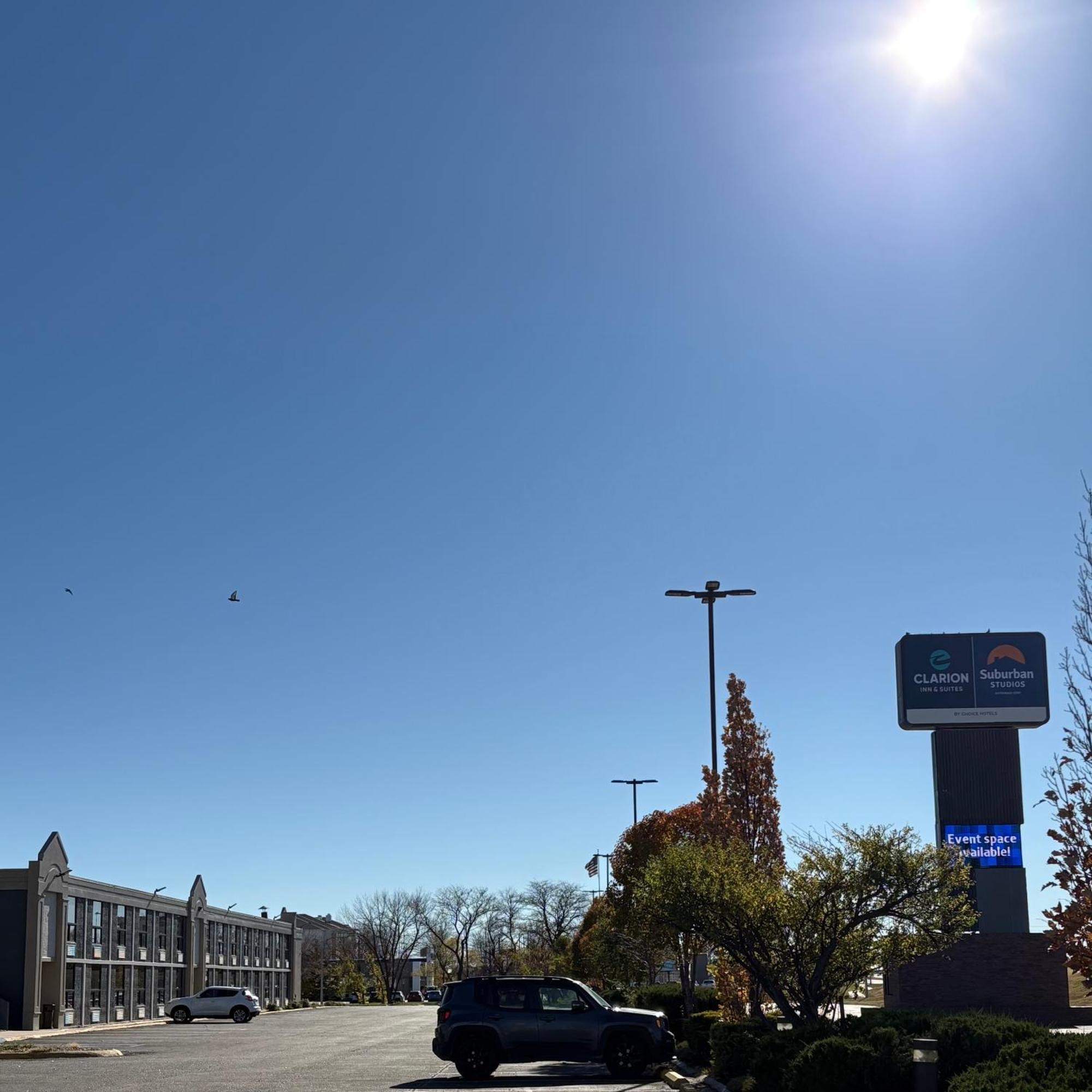 Clarion Inn & Suites And Convention Center 卡尼 外观 照片