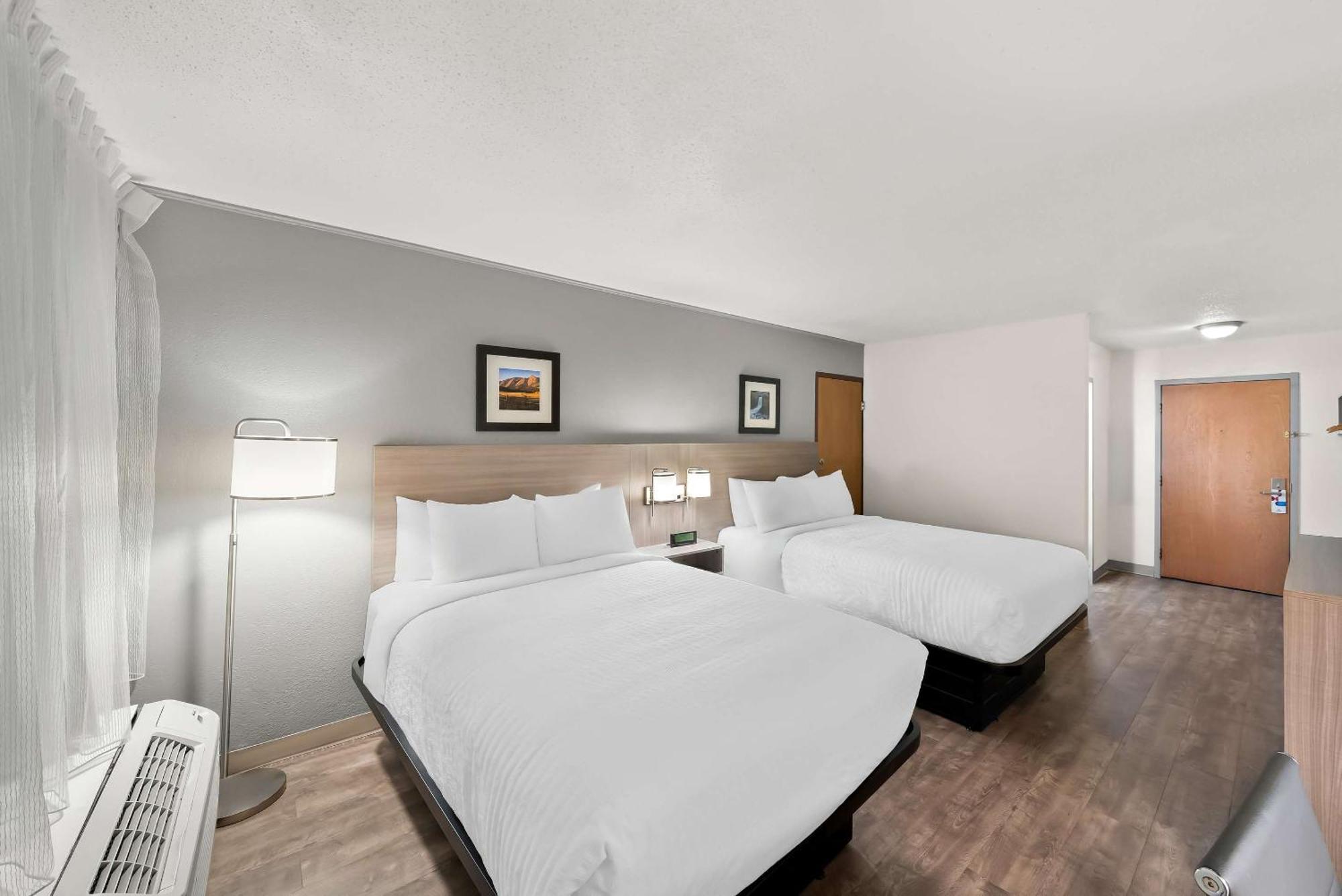 Clarion Inn & Suites And Convention Center 卡尼 外观 照片