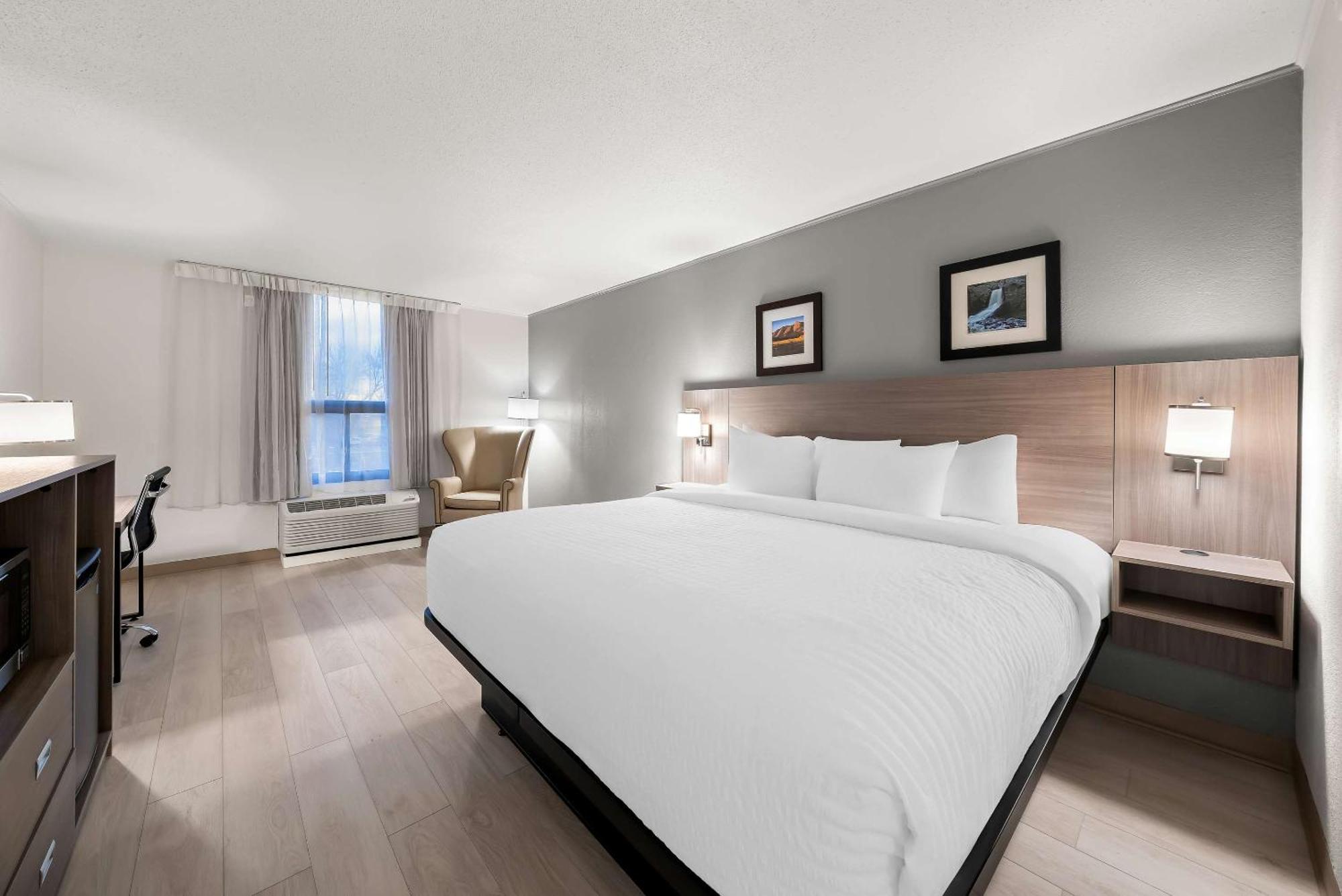 Clarion Inn & Suites And Convention Center 卡尼 外观 照片